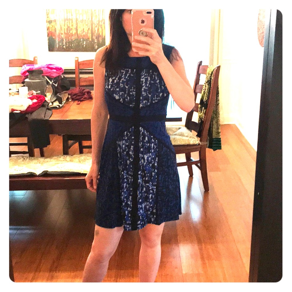 Just Tylor stretch print dress size 2